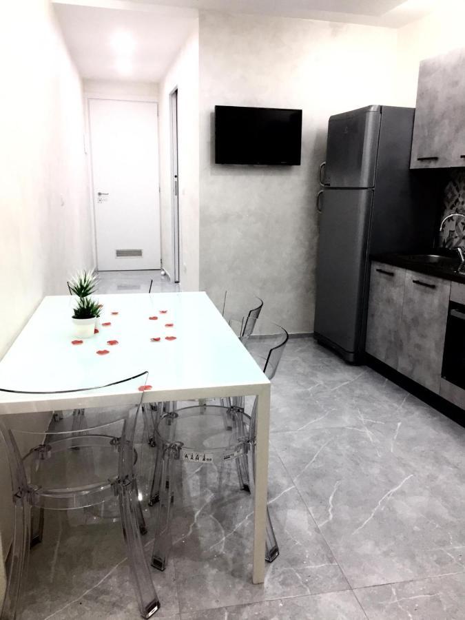 Le Rocce Nere Aparthotel จีอาร์ดีนี นักซอส ภายนอก รูปภาพ